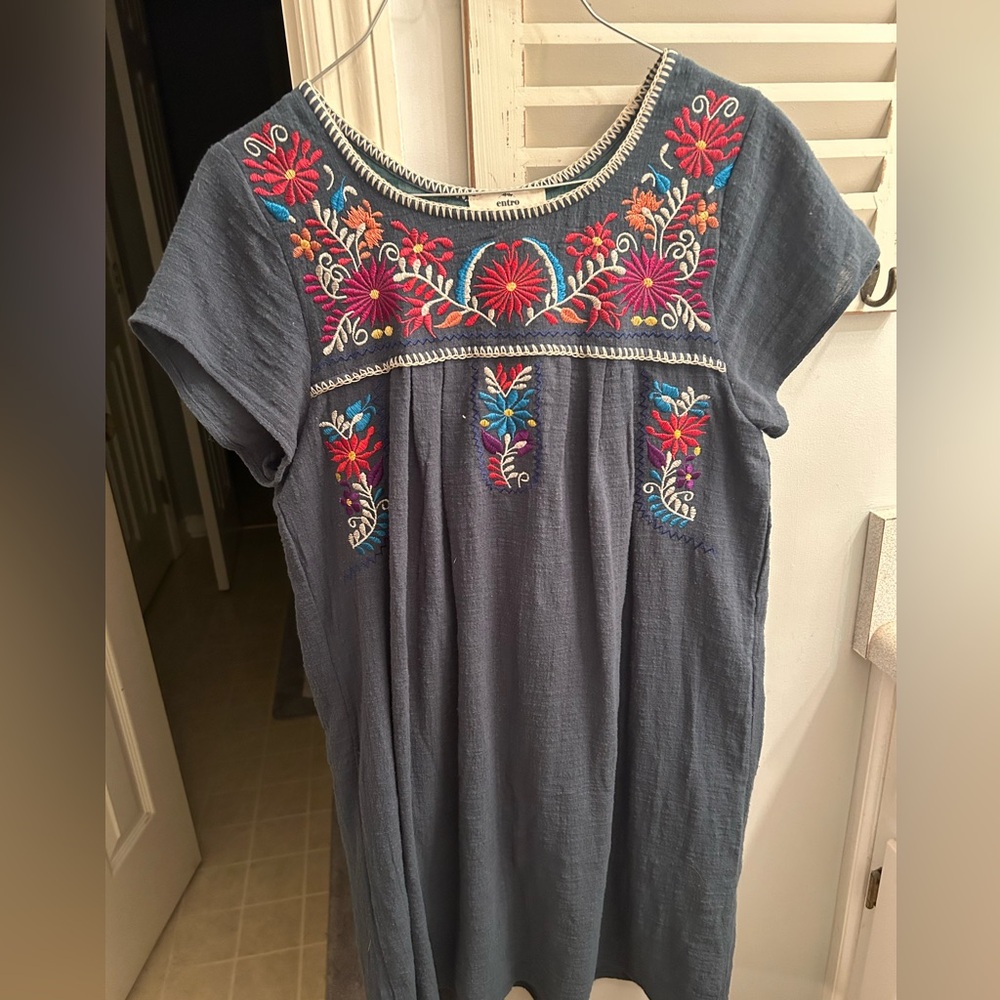 Entro dress cute and casual size medium